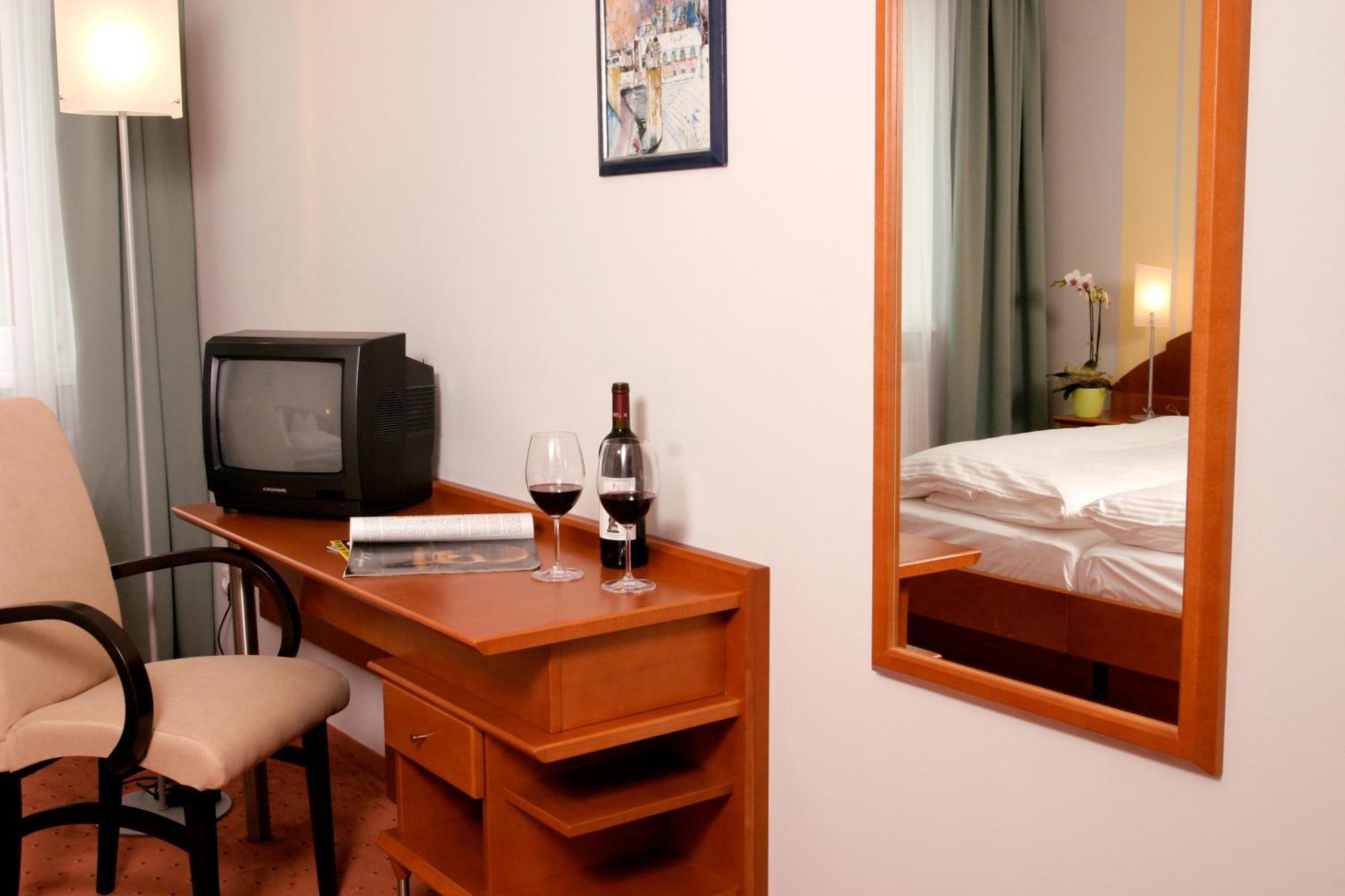 Hotel Florianerhof Markt Sankt Florian Zewnętrze zdjęcie